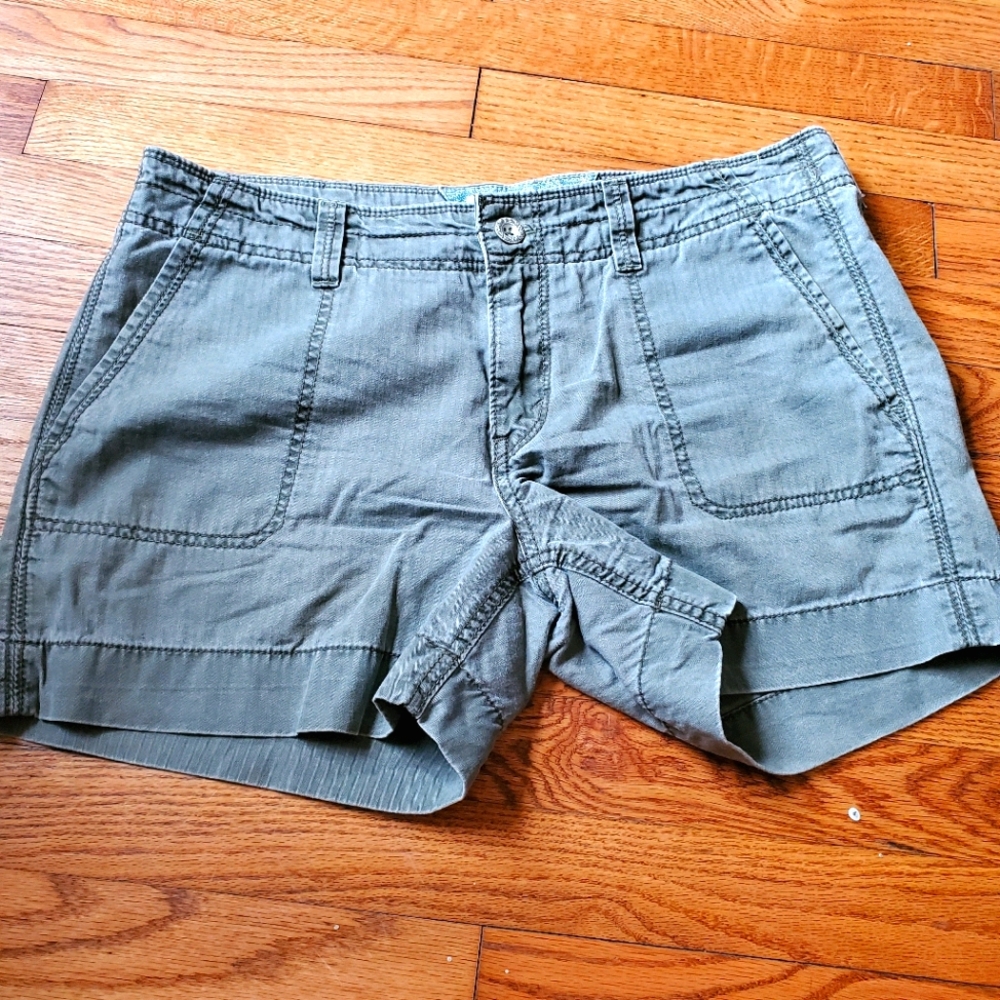 Levi's Green Shorts